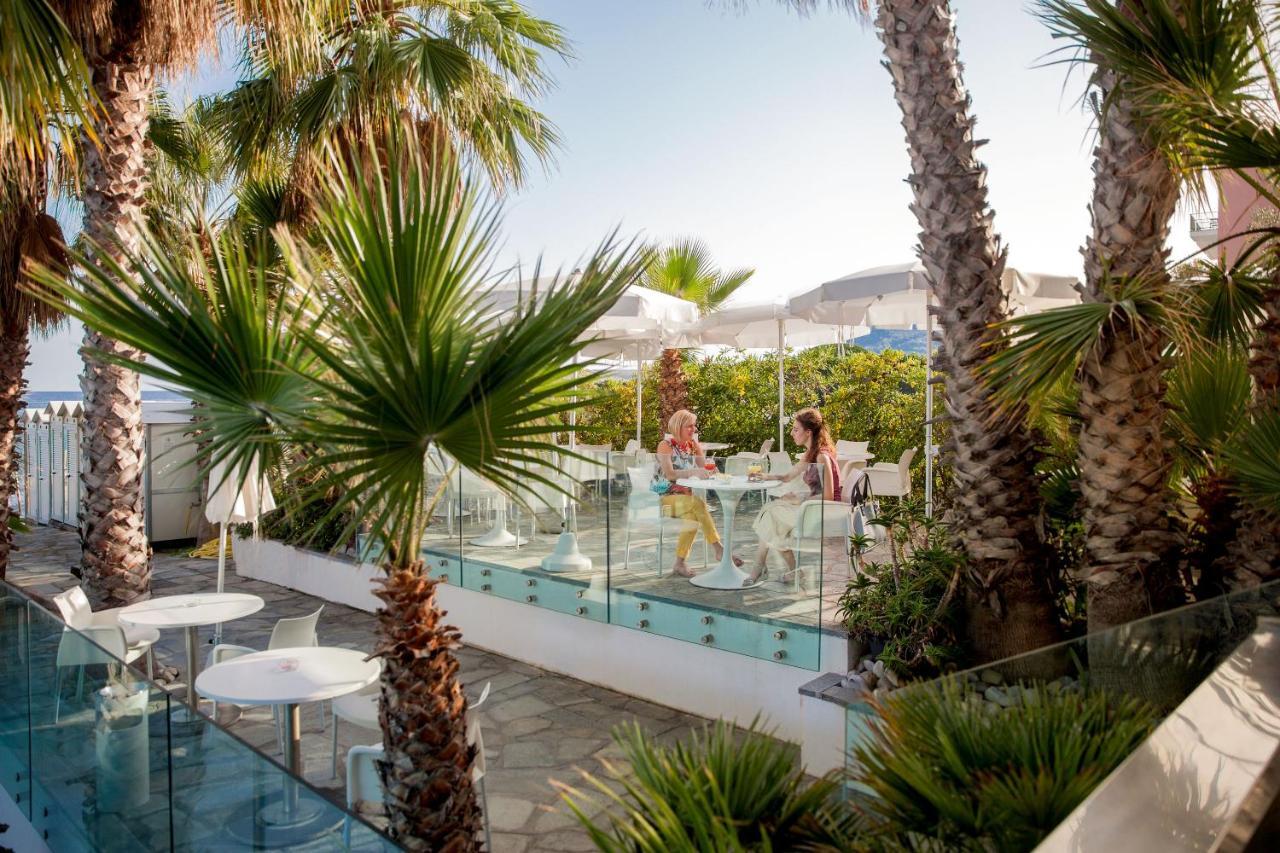 Hotel Caravelle Thalasso&Wellness Diano Marina Exterior foto