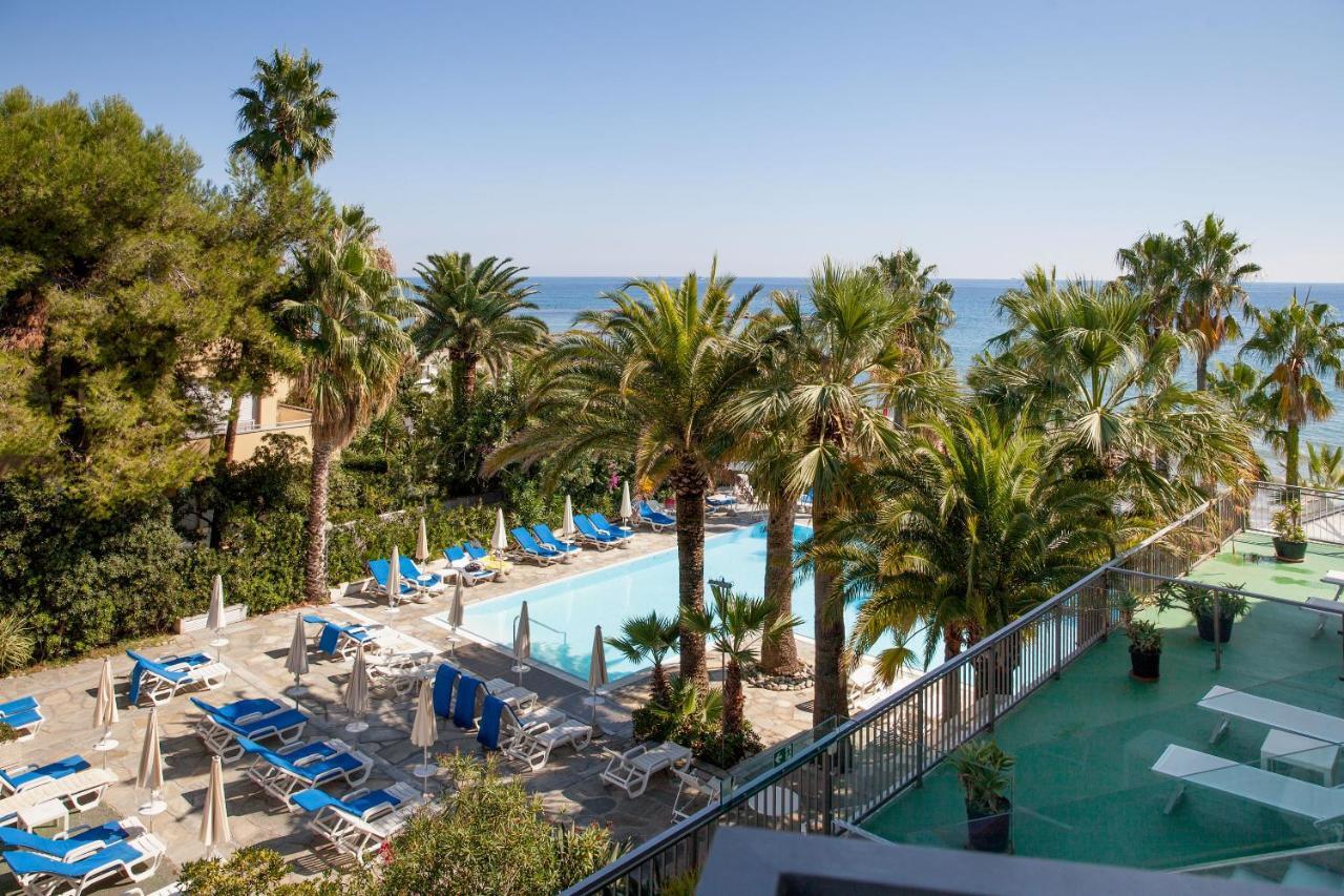 Hotel Caravelle Thalasso&Wellness Diano Marina Exterior foto